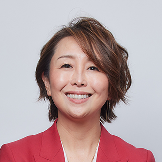 高橋 ゆき 氏